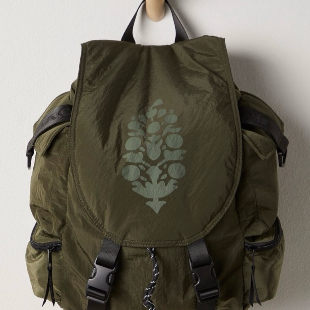 NWT Free People cool & cozy pack - Picture 8 of 10